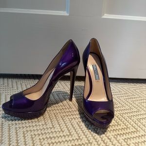 Prada pumps in purple patent leather, size 37.5